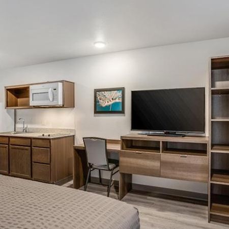 Woodspring Suites Detroit 法明顿山 外观 照片