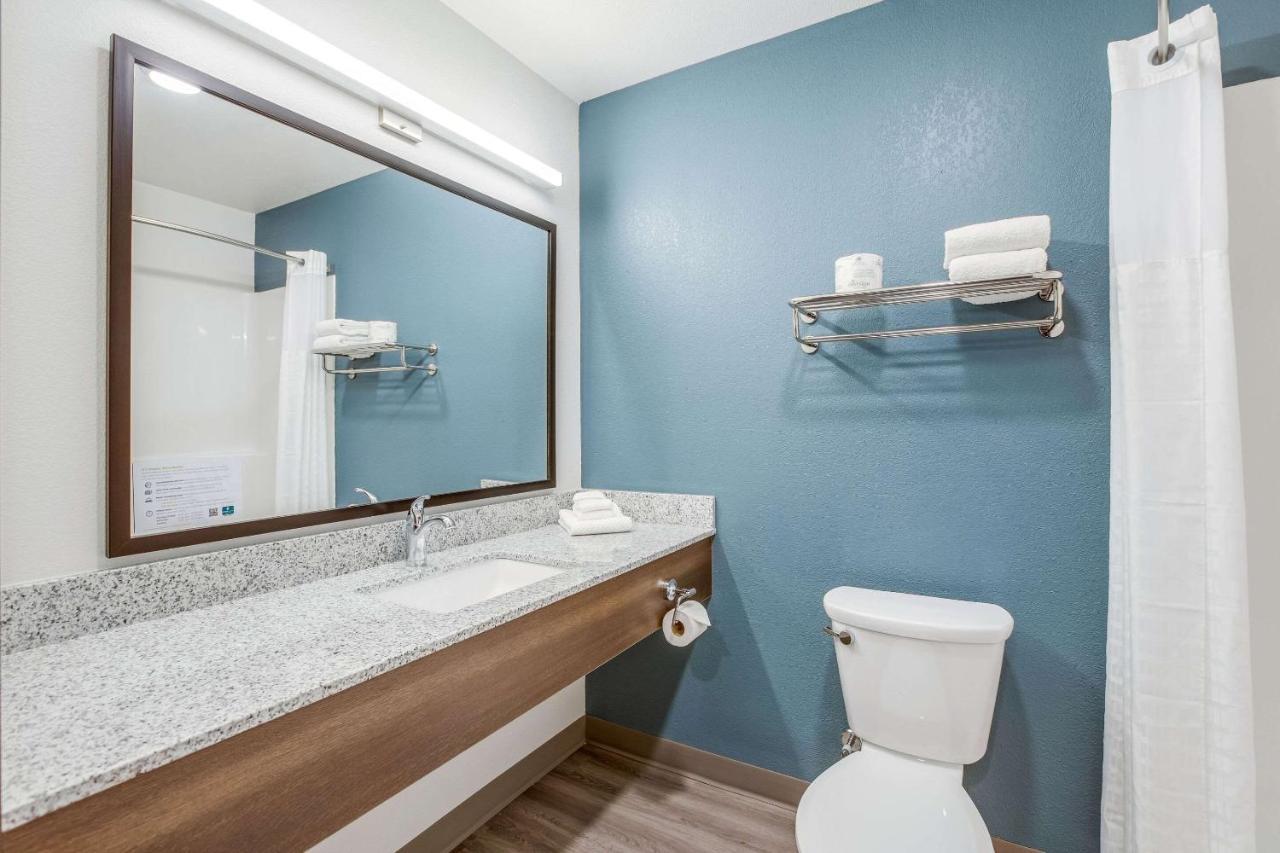 Woodspring Suites Detroit 法明顿山 外观 照片